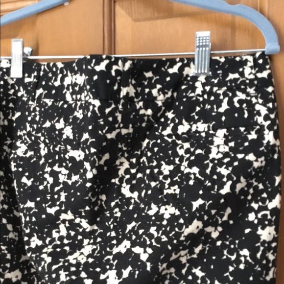 Skinny printed capris black and white - Picture 4 of 4